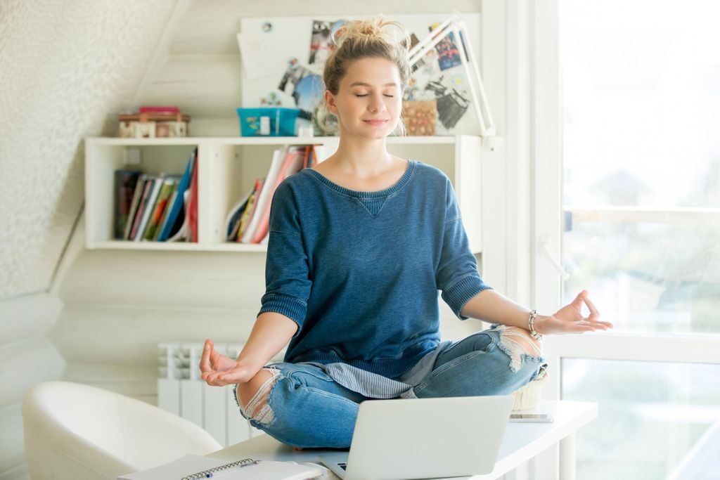 Sophrologie : 3 exercices pour calmer l’anxiété 1 Sophrologie : 3 exercices pour calmer l’anxiété 1